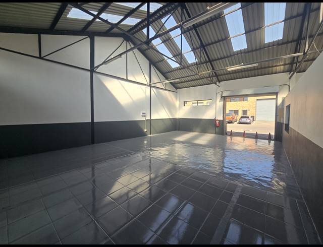 150M² WAREHOUSE TO LET IN BENONI SOUTH